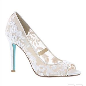 Betsey Johnson SB Adley heels white size 8 new